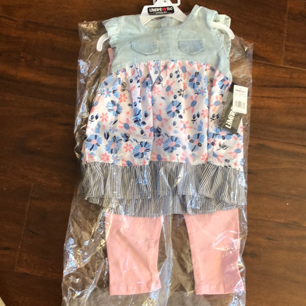 4T clothing set .Brand new with tags in bag